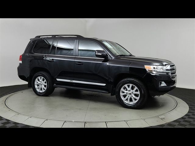 2018 Toyota Land Cruiser Base