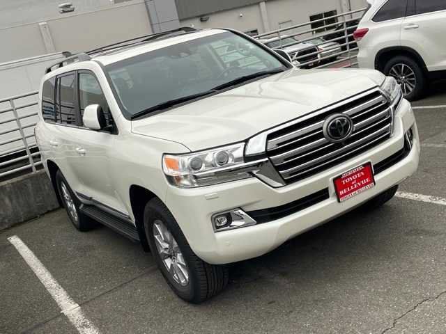 2018 Toyota Land Cruiser Base