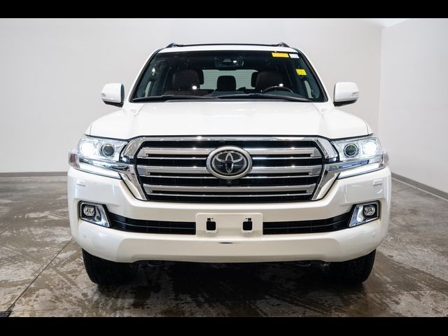 2018 Toyota Land Cruiser Base