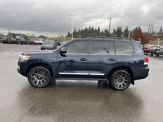 2018 Toyota Land Cruiser Base