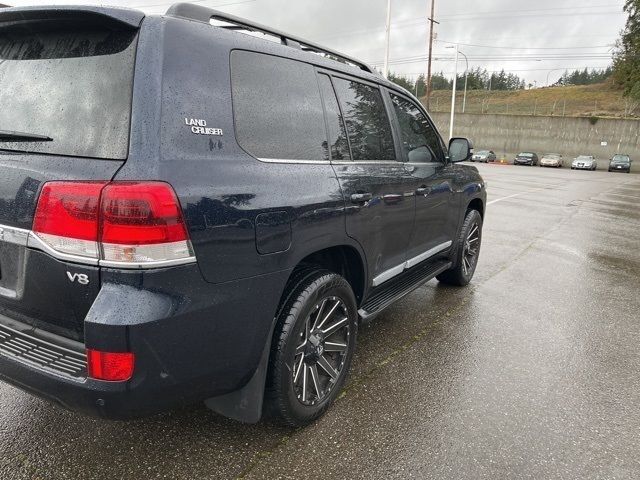 2018 Toyota Land Cruiser Base