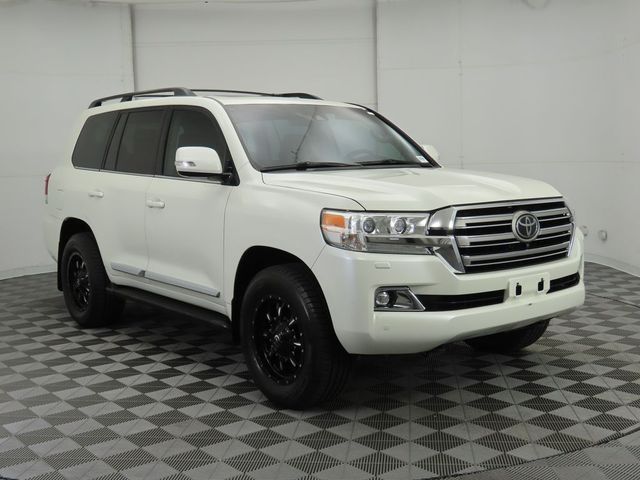 2018 Toyota Land Cruiser Base