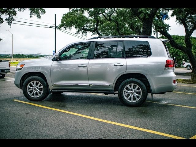 2018 Toyota Land Cruiser Base