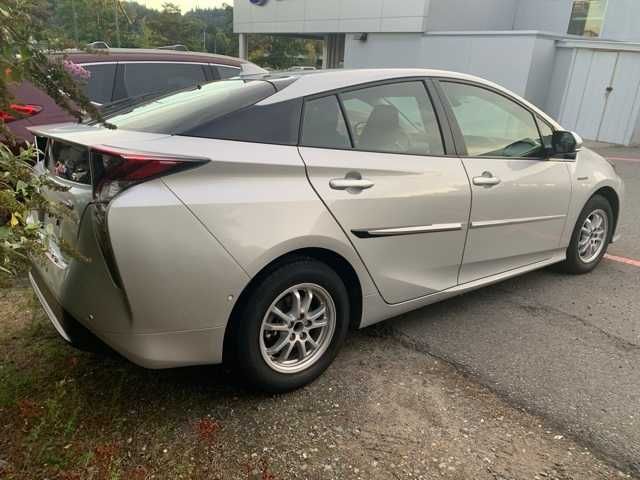 2018 Toyota Prius Two