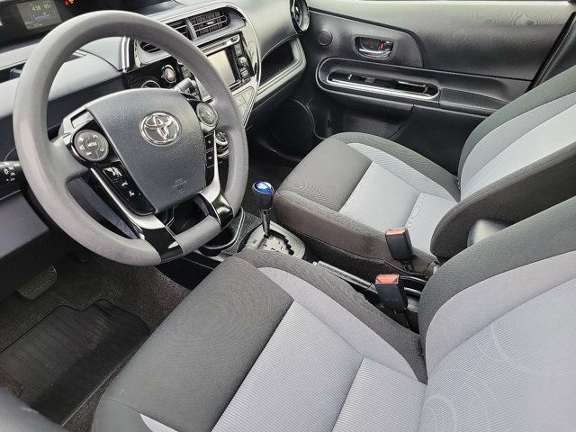 2018 Toyota Prius c 
