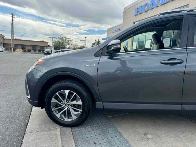 2018 Toyota RAV4 Hybrid XLE