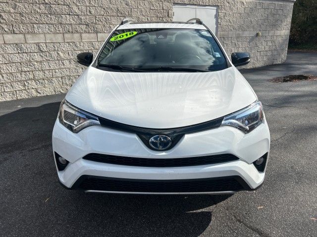 2018 Toyota RAV4 Hybrid SE