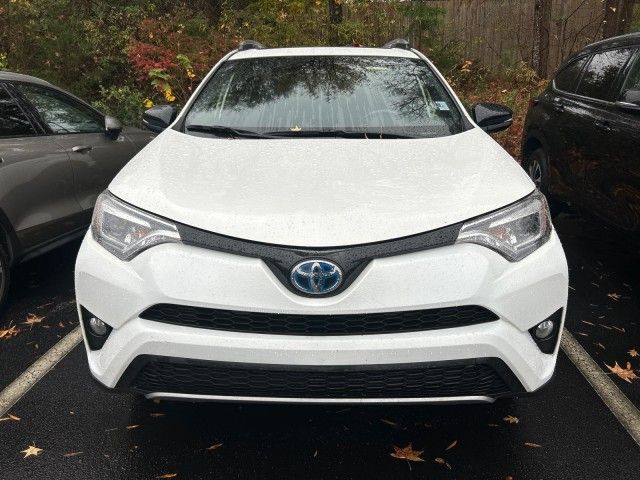 2018 Toyota RAV4 Hybrid SE