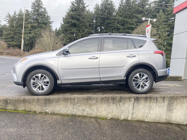 2018 Toyota RAV4 Hybrid XLE