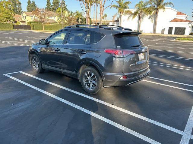 2018 Toyota RAV4 Hybrid XLE