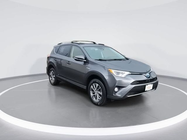 2018 Toyota RAV4 Hybrid XLE