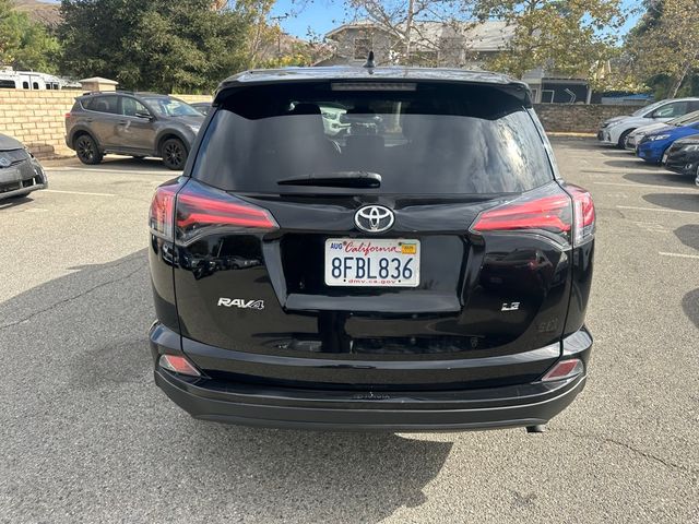 2018 Toyota RAV4 LE