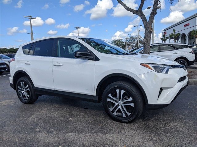 2018 Toyota RAV4 LE