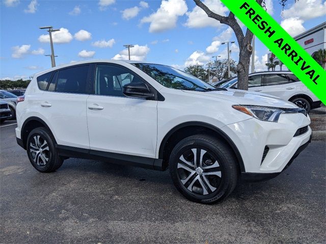 2018 Toyota RAV4 LE