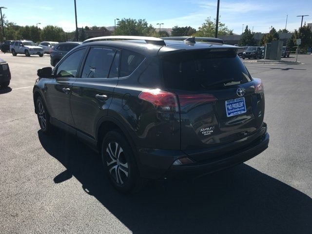 2018 Toyota RAV4 LE