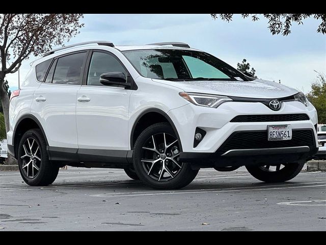 2018 Toyota RAV4 SE