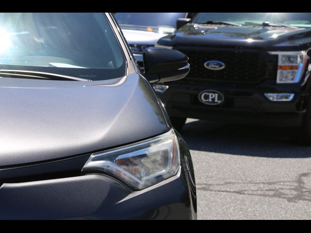 2018 Toyota RAV4 SE