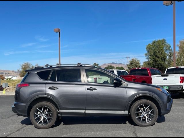 2018 Toyota RAV4 SE