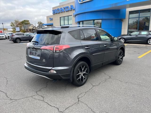 2018 Toyota RAV4 SE