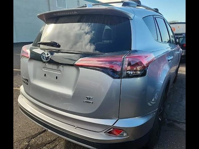 2018 Toyota RAV4 SE