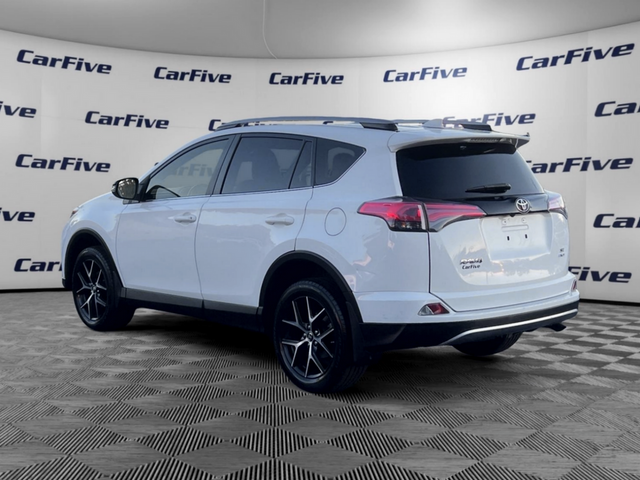 2018 Toyota RAV4 SE