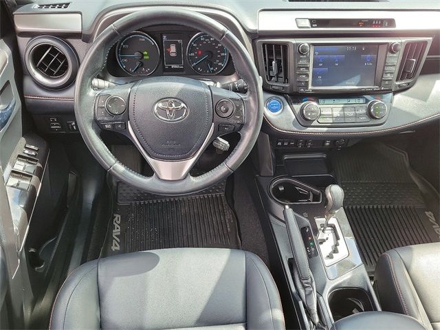 2018 Toyota RAV4 Hybrid SE