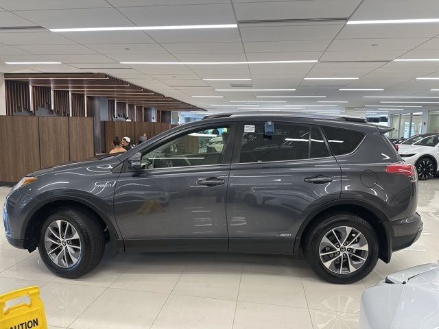 2018 Toyota RAV4 Hybrid LE