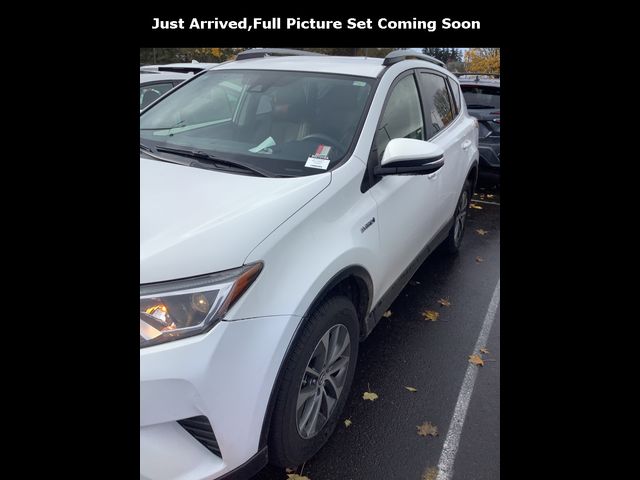 2018 Toyota RAV4 Hybrid XLE