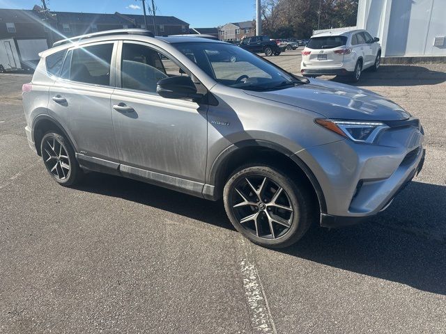 2018 Toyota RAV4 Hybrid SE