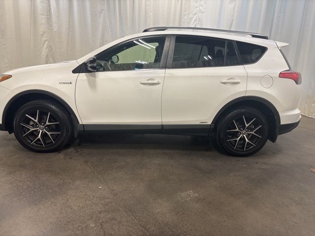 2018 Toyota RAV4 Hybrid SE