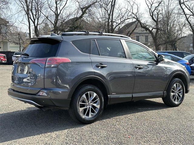 2018 Toyota RAV4 Hybrid LE