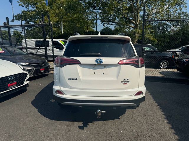 2018 Toyota RAV4 Hybrid XLE