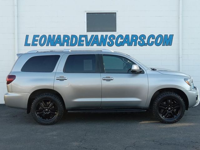 2018 Toyota Sequoia SR5