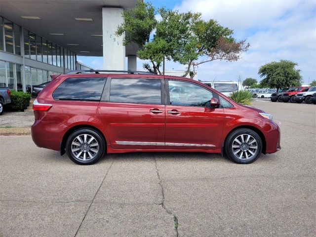 2018 Toyota Sienna Limited Premium