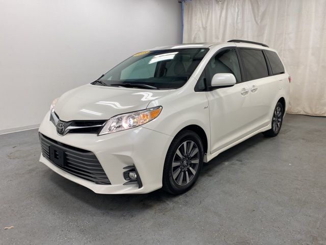 2018 Toyota Sienna XLE Premium