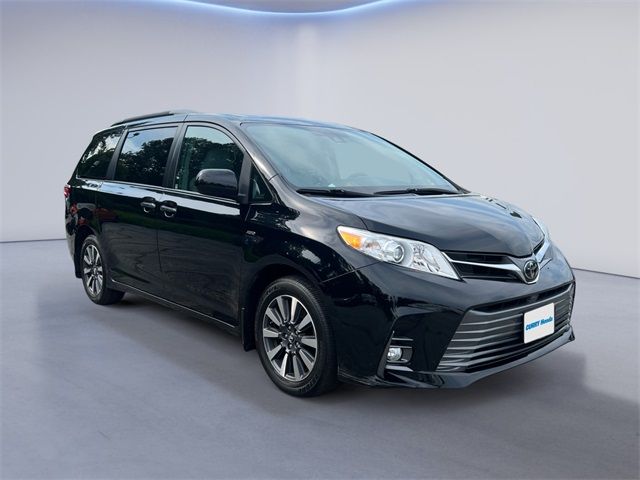 2018 Toyota Sienna 