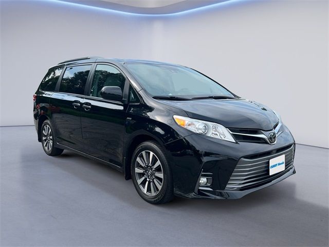 2018 Toyota Sienna 