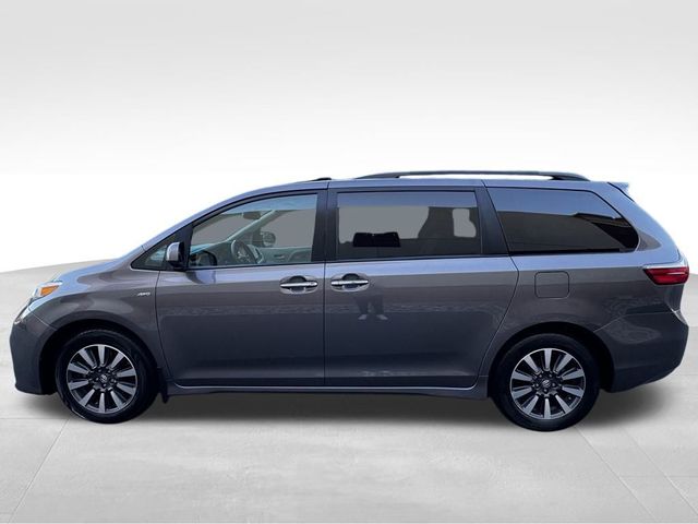 2018 Toyota Sienna 