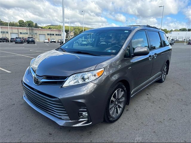 2018 Toyota Sienna 