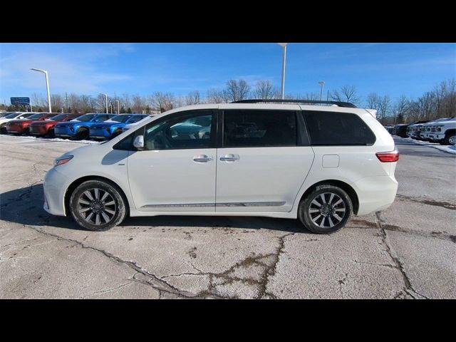 2018 Toyota Sienna 