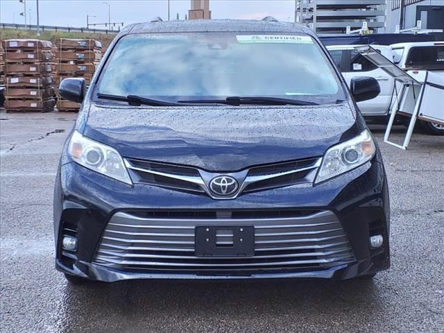 2018 Toyota Sienna 