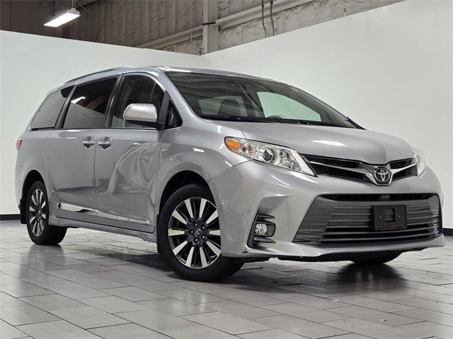 2018 Toyota Sienna 