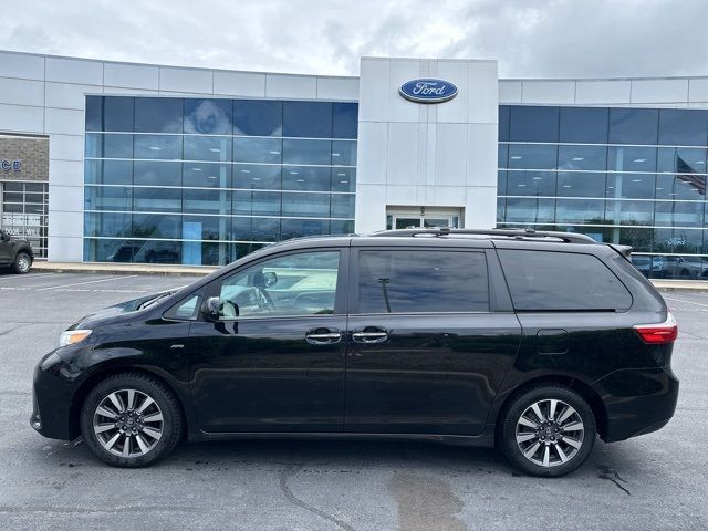 2018 Toyota Sienna XLE Premium