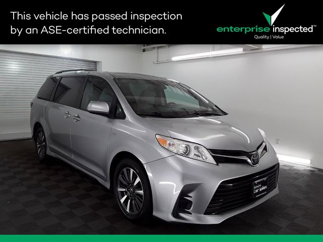 2018 Toyota Sienna LE