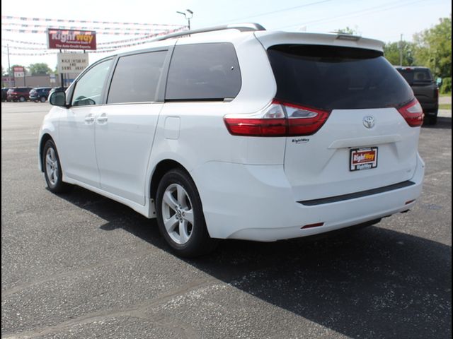 2018 Toyota Sienna 