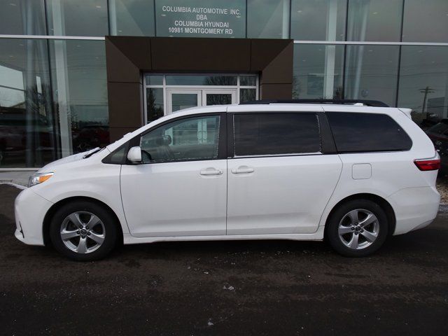 2018 Toyota Sienna LE