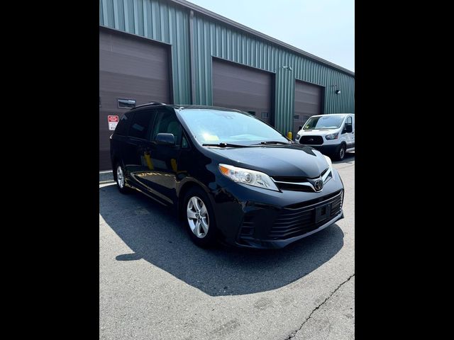 2018 Toyota Sienna 