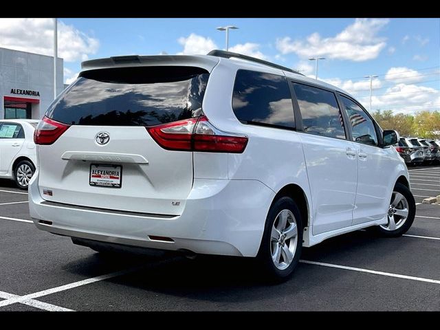 2018 Toyota Sienna 