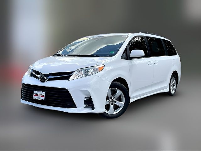 2018 Toyota Sienna 