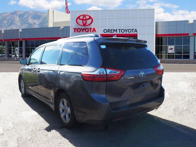 2018 Toyota Sienna 